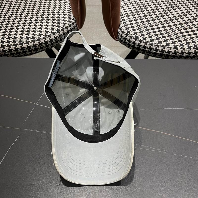 Prada cap (149)