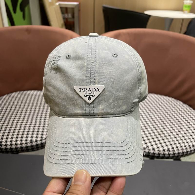 Prada cap (152)