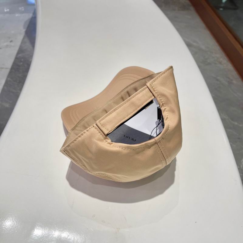 Prada cap (171)