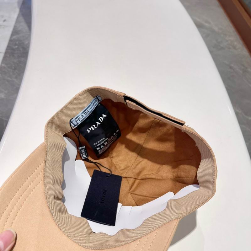 Prada cap (172)