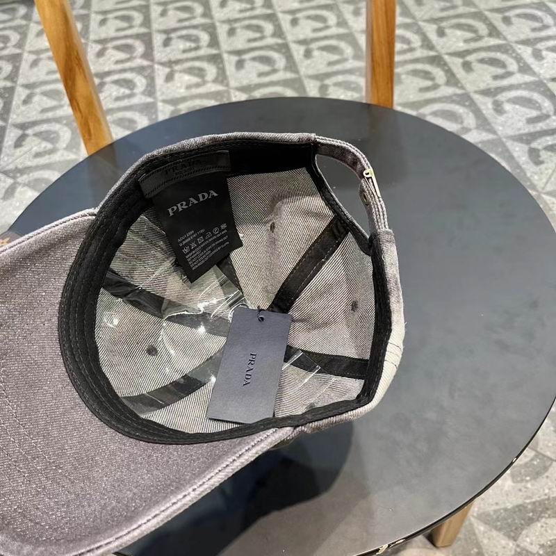 Prada cap (37)