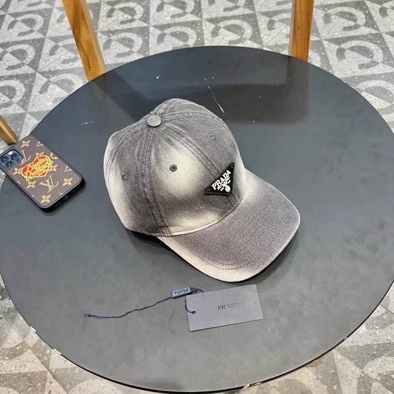 Prada cap (42)