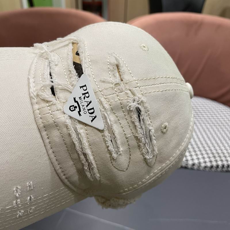 Prada cap (60)