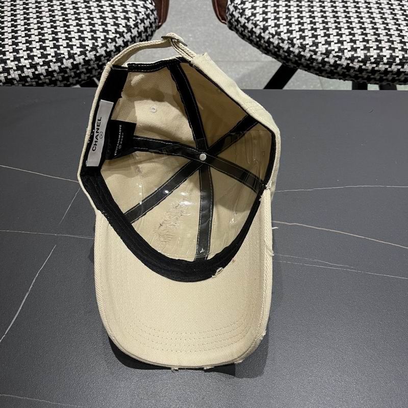 Prada cap (91)