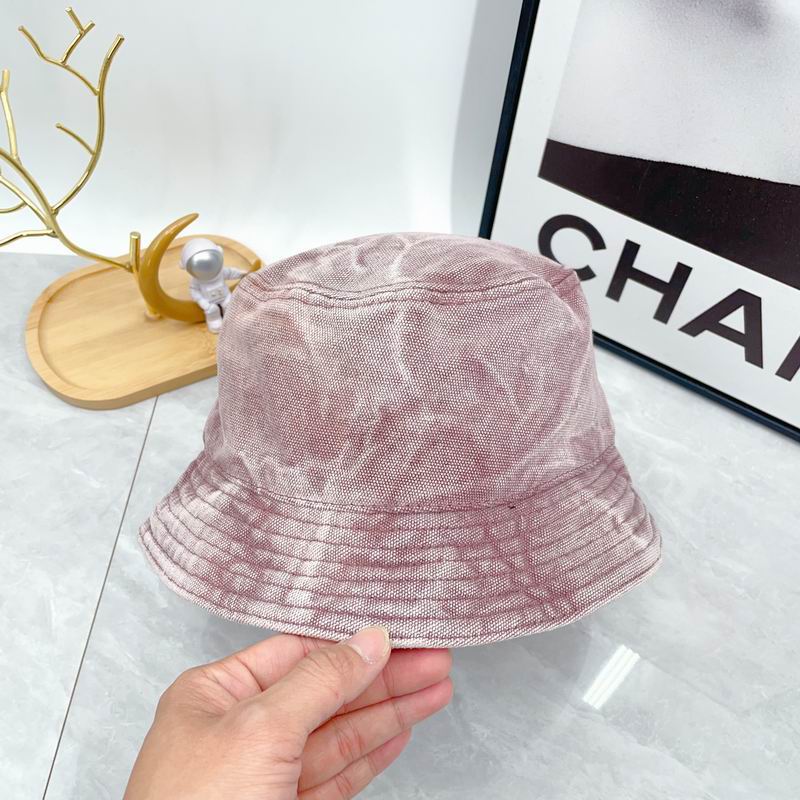 Prada hat dx (4)