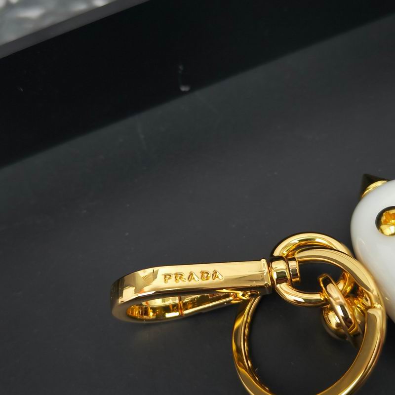 Prada keyring (14)