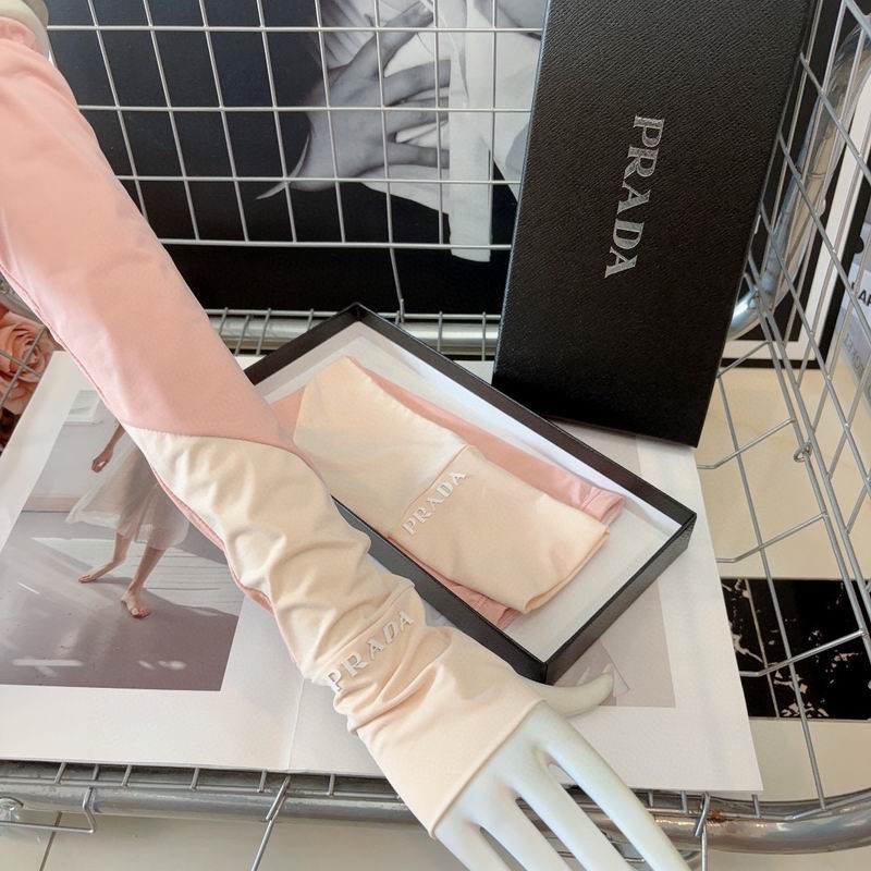 Prada oversleeve hh (9)
