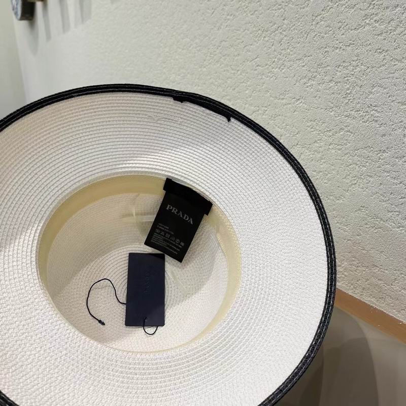 Prada top hat (1)