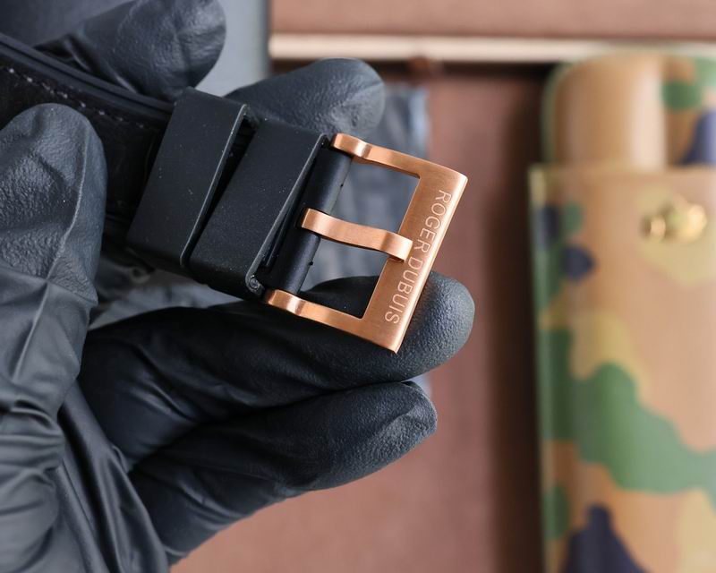 Roger Dubuis 46mm 90 (17)