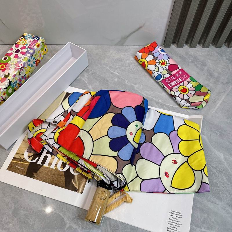 Takashi Murakami in Roppongi Umbrella (7)