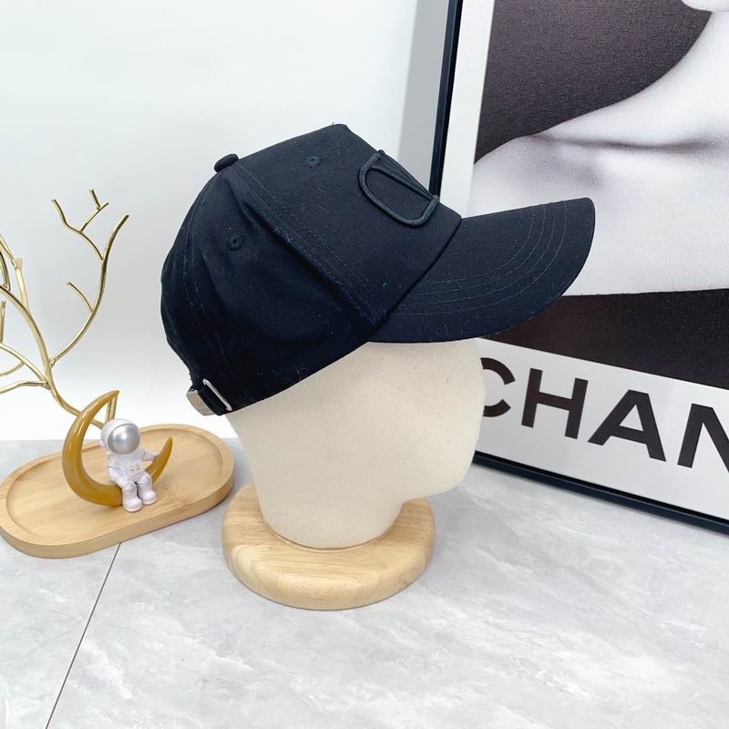 Valentino Cap dx (7)