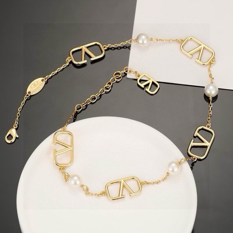 Valentino necklace 01yxh48 (3)