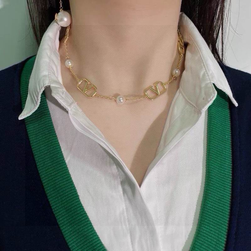 Valentino necklace 01yxh48 (6)