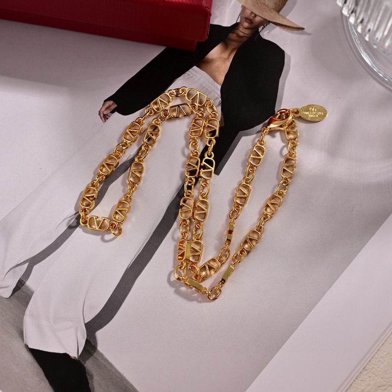Valentino necklace 02yxh53 (2)