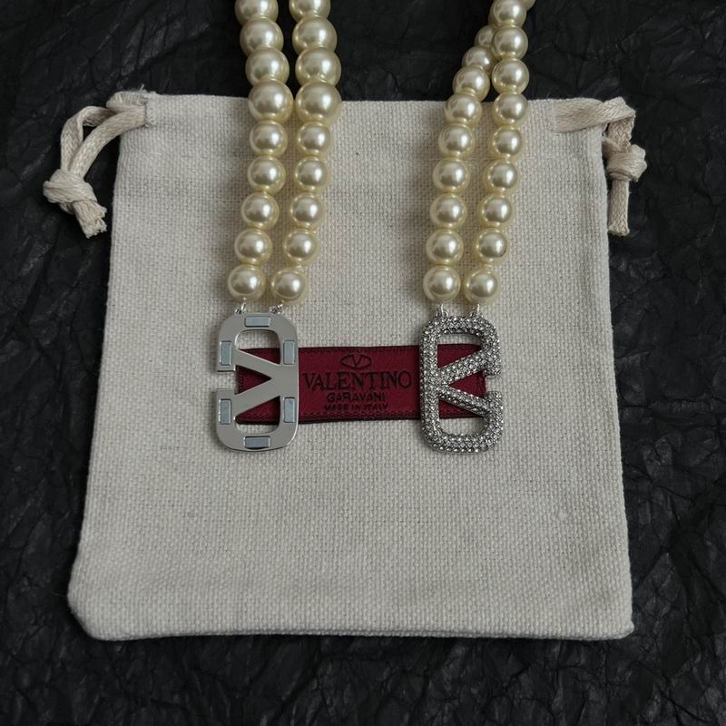 Valentino necklace 03yxh56 (4)