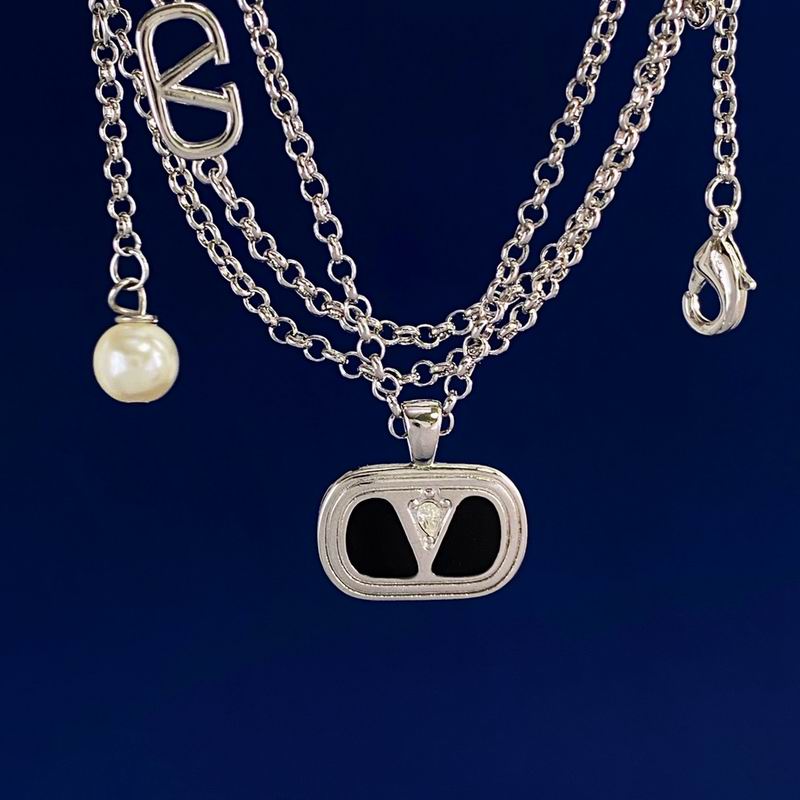 Valentino necklace 03yxh57 (1)