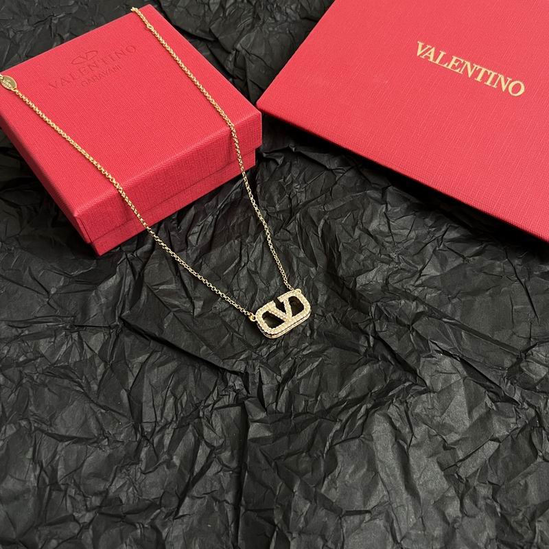 Valentino necklace 03yxh61 (1)