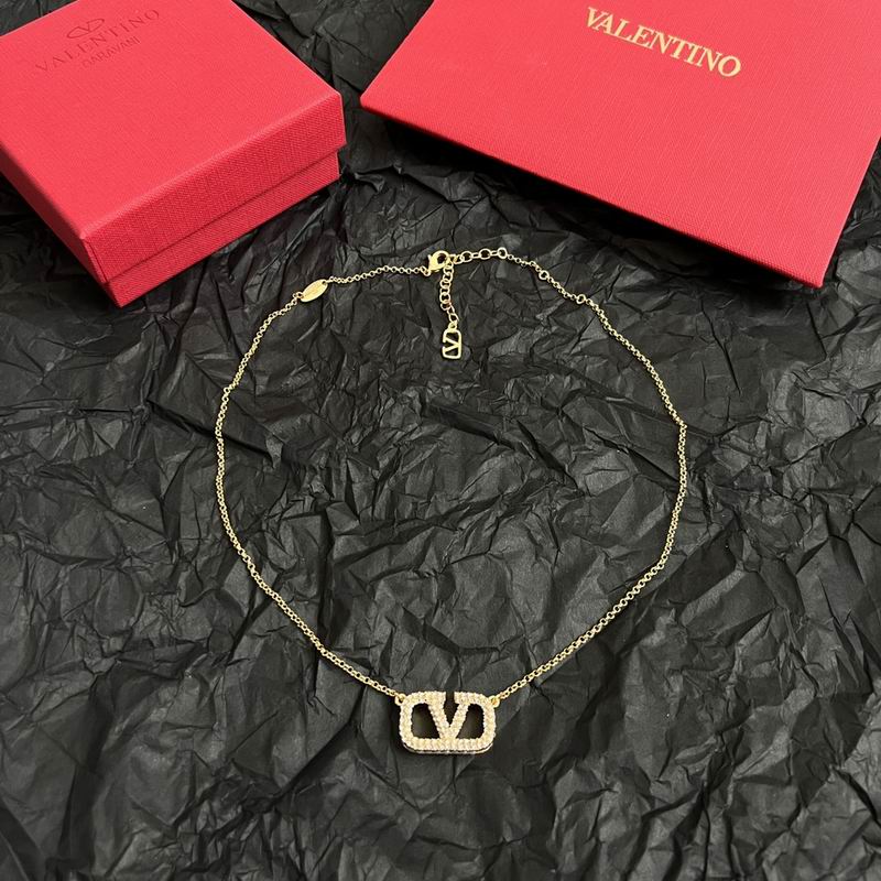 Valentino necklace 03yxh61 (2)