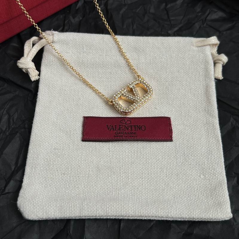 Valentino necklace 03yxh61 (6)