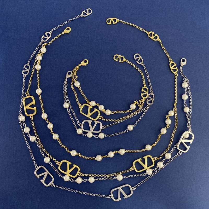 Valentino suits 02yxh12 (1)