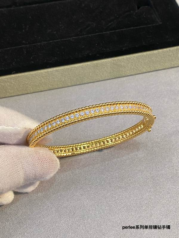 Van Cleef & Arpels bracelet 03lyh46 (4)