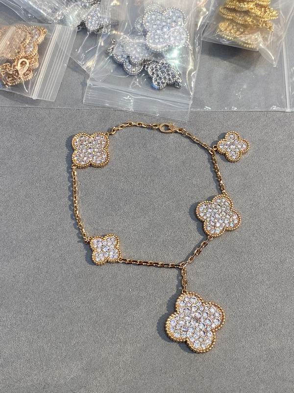 Van Cleef & Arpels bracelet 03lyh52 (3)