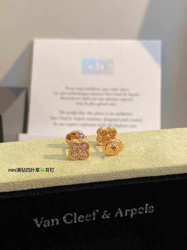 Van Cleef & Arpels earring 03lyh23 (2)