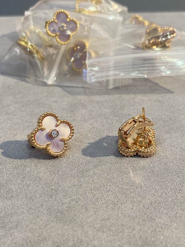 Van Cleef & Arpels earring 03lyh32 (1)