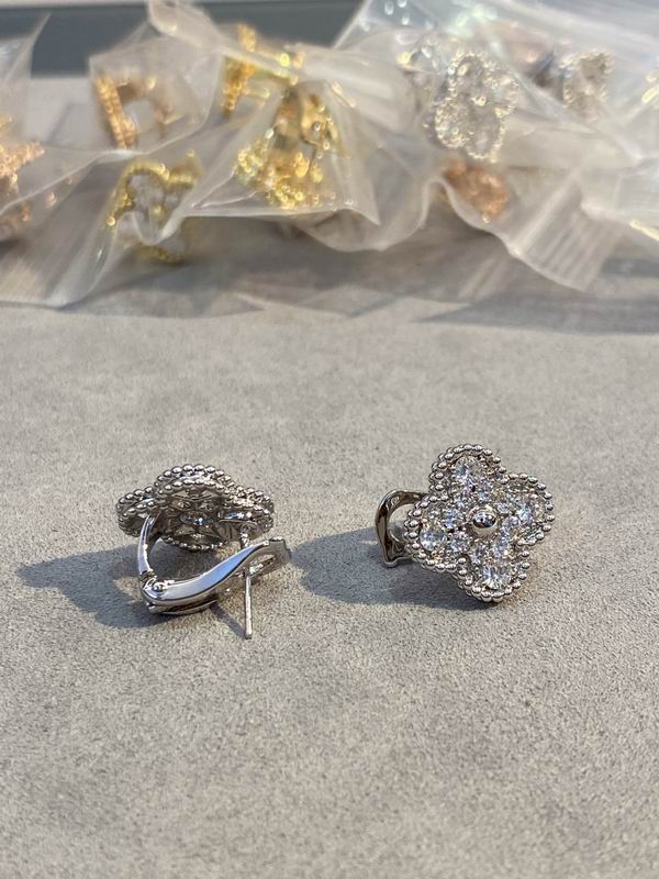 Van Cleef & Arpels earring 03lyh32 (3)