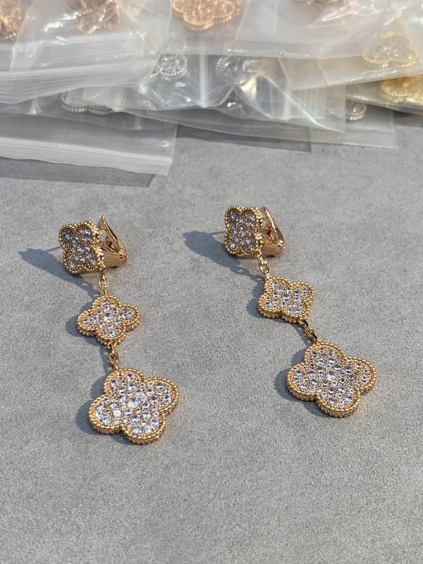 Van Cleef & Arpels earring 03lyh33 (1)