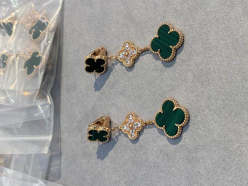 Van Cleef & Arpels earring 03lyh34 (1)