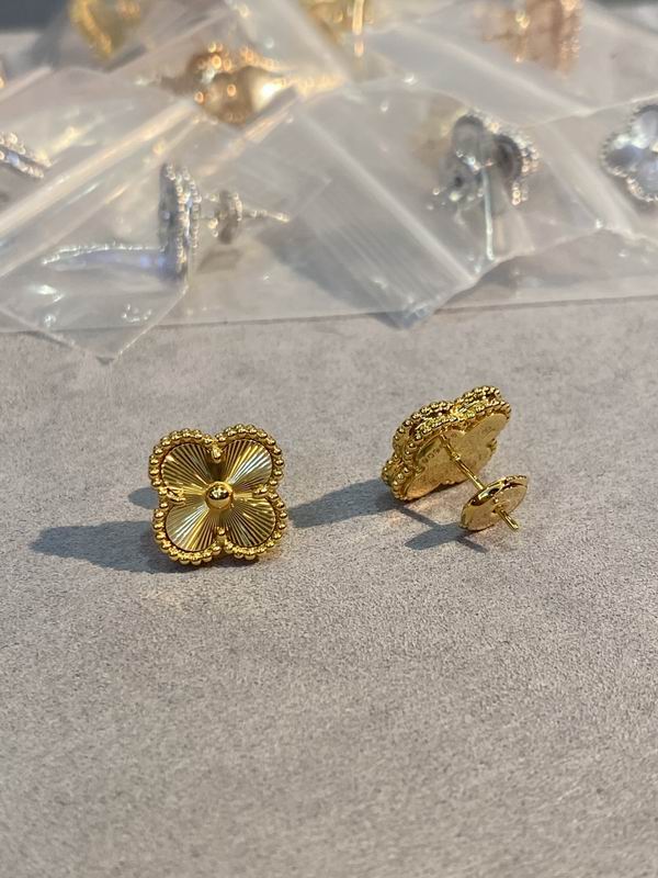 Van Cleef & Arpels earring 03lyh38 (14)