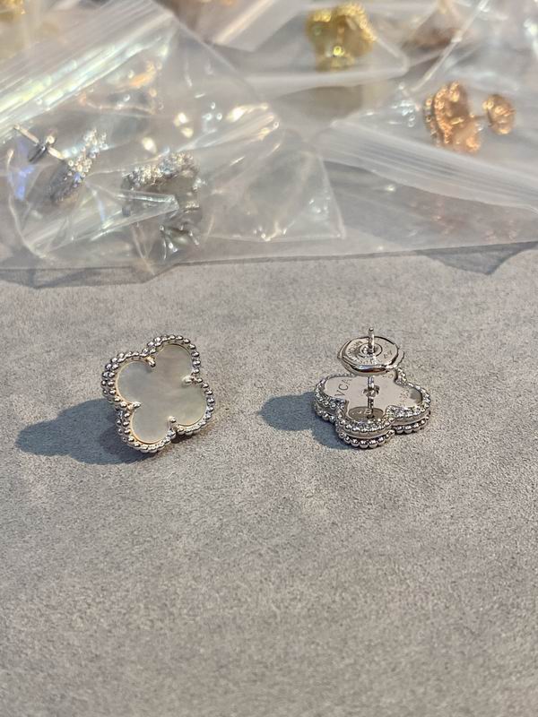 Van Cleef & Arpels earring 03lyh38 (2)