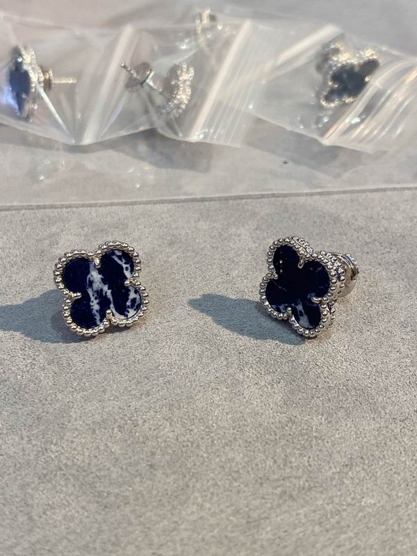 Van Cleef & Arpels earring 03lyh41 (1)