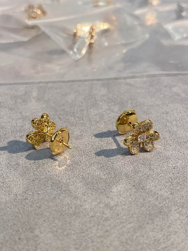 Van Cleef & Arpels earring 03lyh42 (1)