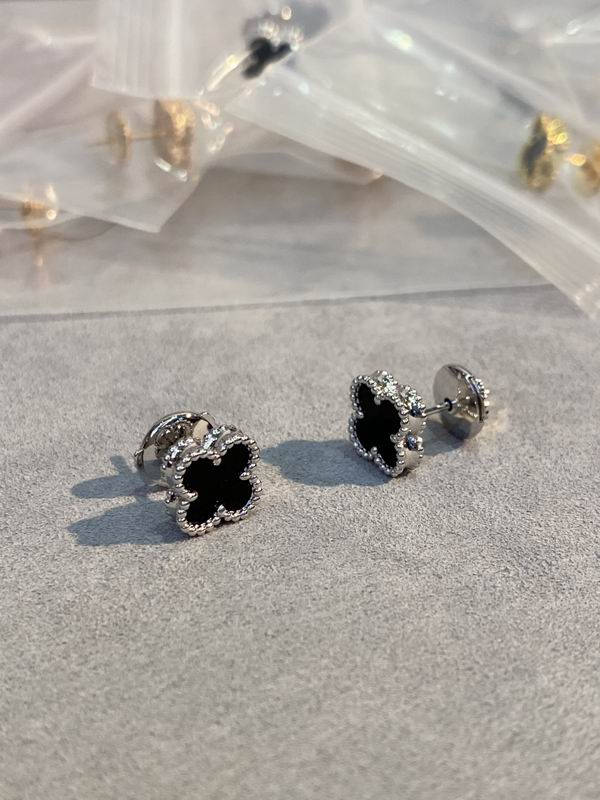 Van Cleef & Arpels earring 03lyh44 (10)
