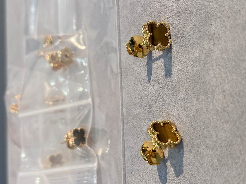 Van Cleef & Arpels earring 03lyh44 (13)