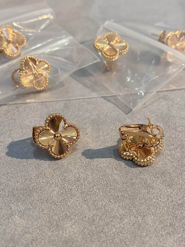 Van Cleef & Arpels earring 03lyh44 (17)