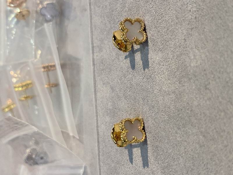 Van Cleef & Arpels earring 03lyh44 (2)