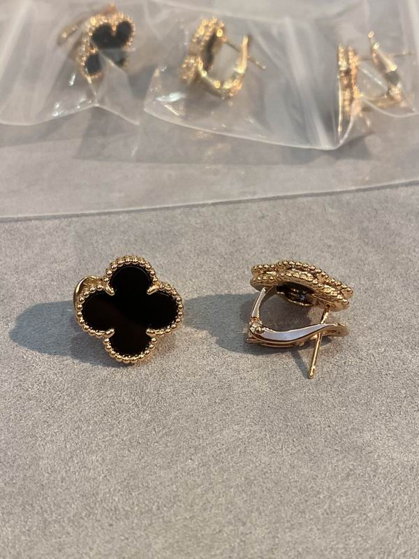 Van Cleef & Arpels earring 03lyh44 (22)