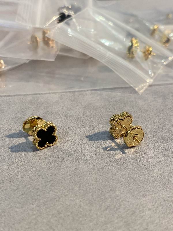 Van Cleef & Arpels earring 03lyh44 (9)