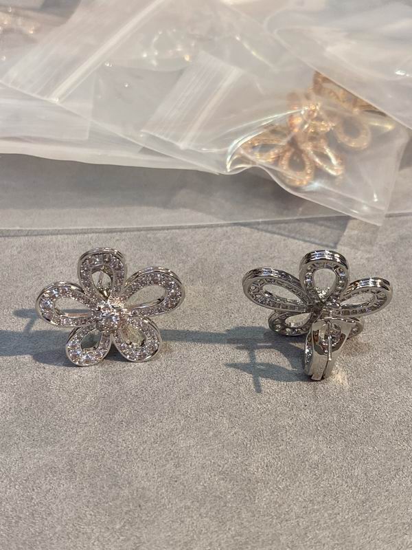 Van Cleef & Arpels earring 03lyh45 (2)