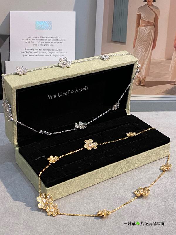 Van Cleef & Arpels necklace 03lyh49 (4)