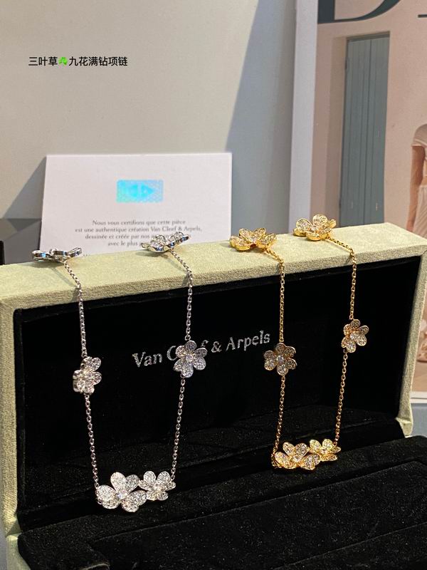 Van Cleef & Arpels necklace 03lyh49 (5)