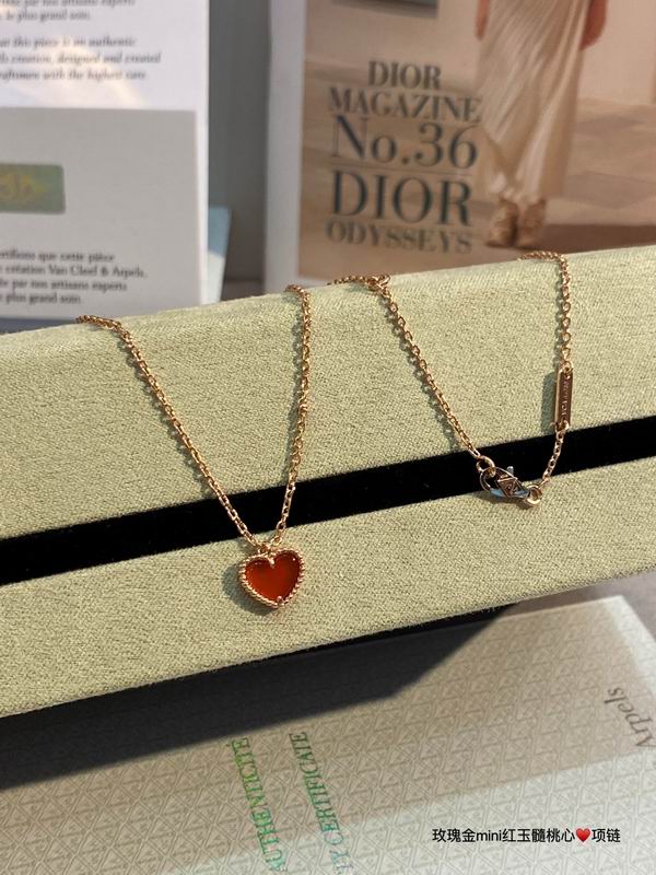 Van Cleef & Arpels necklace 03lyh51 (4)