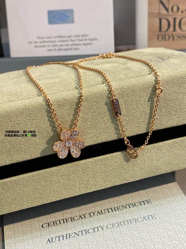 Van Cleef & Arpels necklace 03lyh52 (5)