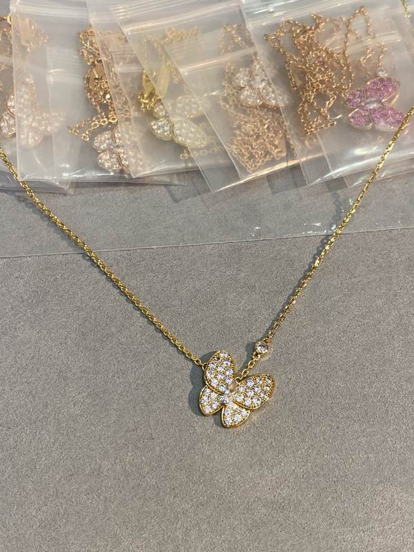 Van Cleef & Arpels necklace 03lyh54 (1)