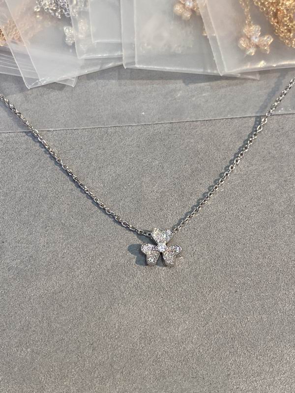 Van Cleef & Arpels necklace 03lyh55 (4)