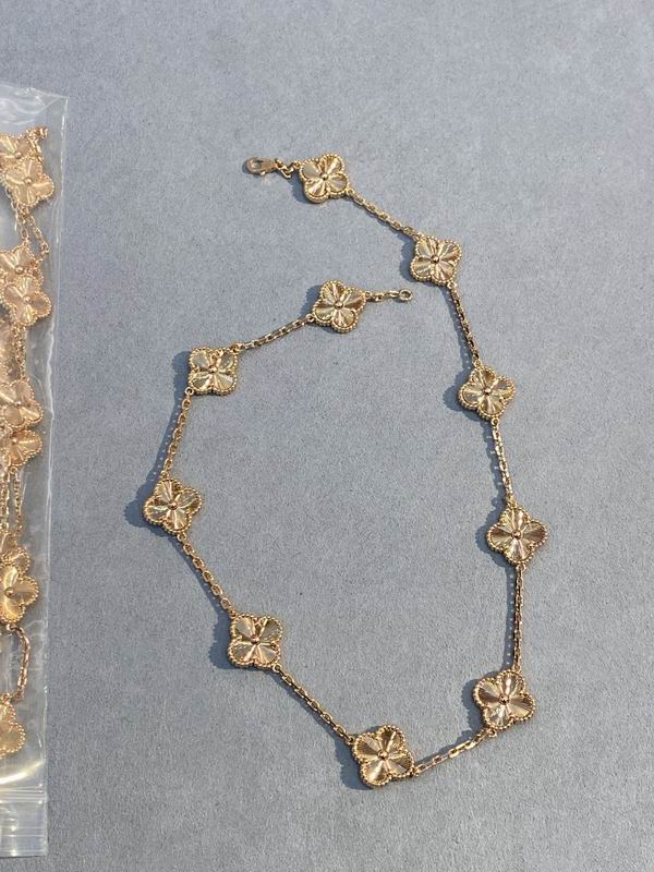 Van Cleef & Arpels necklace 03lyh56 (2)