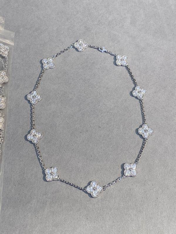 Van Cleef & Arpels necklace 03lyh57 (3)